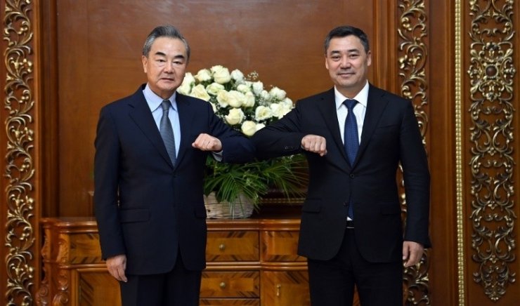 Çin’den Kırgızistan’a aşı yardımında bulundu