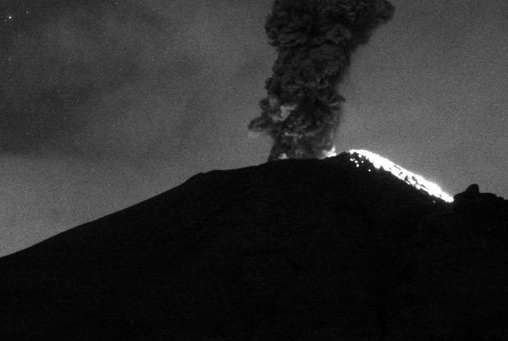 Popocatepetl Yanardağı’nda son 24 saatte 6 patlama oldu