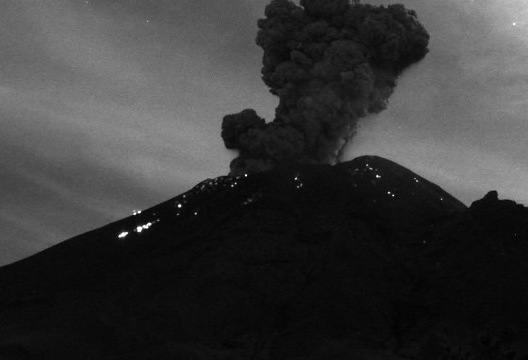 Popocatepetl Yanardağı’nda son 24 saatte 6 patlama oldu
