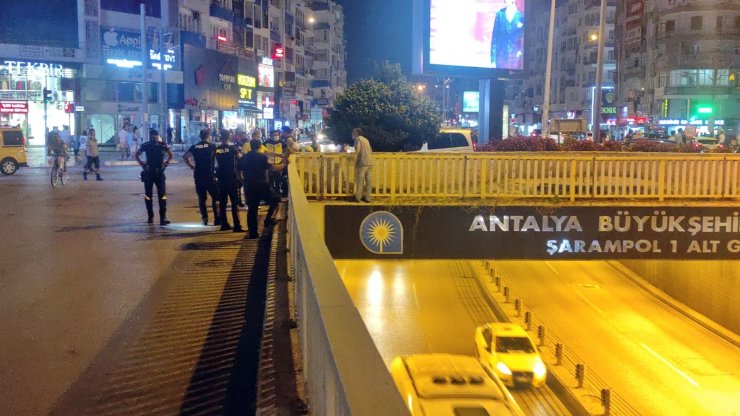 İntihara teşebbüs eden adamın nezaketi polisi bile şaşırttı