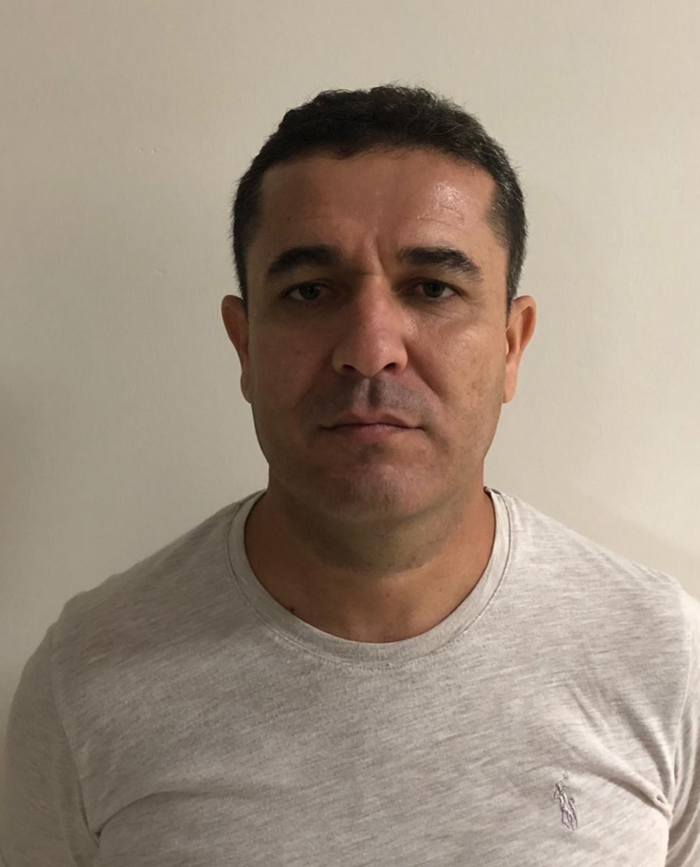 FETÖ’nün medya imamı polis uygulamasında yakalandı