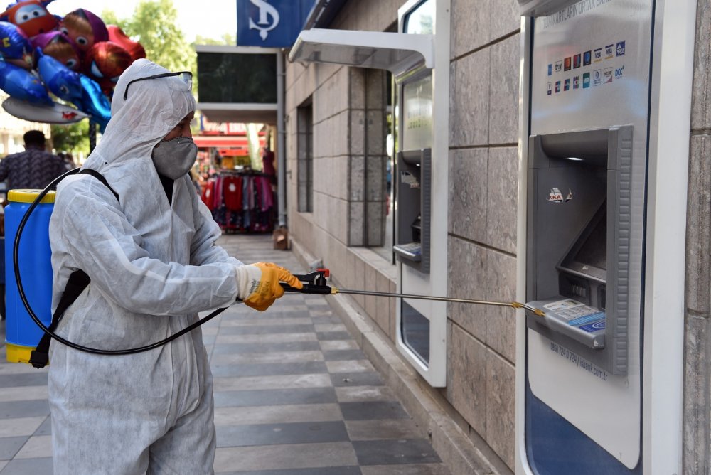 Mersin Büyükşehir Belediyesi 1 Milyon 912 Bin 220 Kez İlaçlama Yapıldı