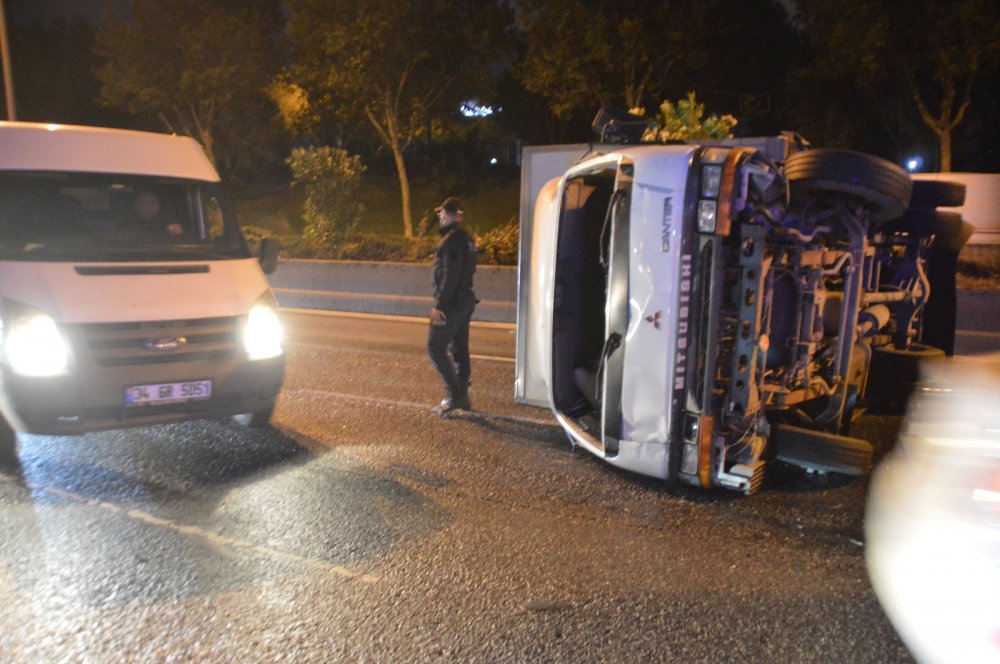 Sarıyer’de İETT otobüsüyle hafriyat kamyonu çarpıştı