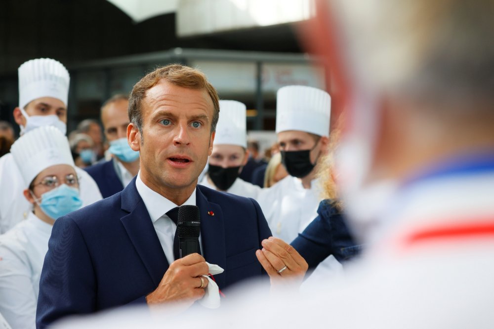 Fransa Cumhurbaşkanı Macron’a “yumurtalı” saldırı