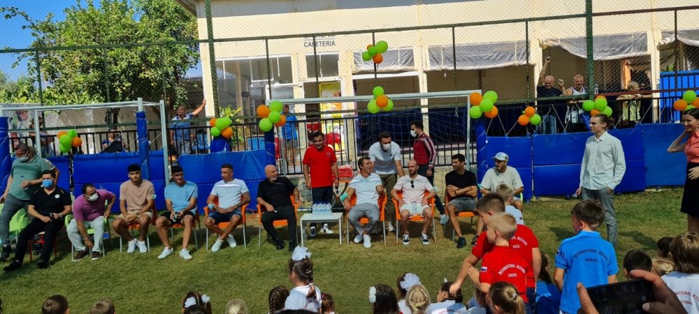 Alanyaspor, Rus Okulunda öğrencilerle bir araya geldi