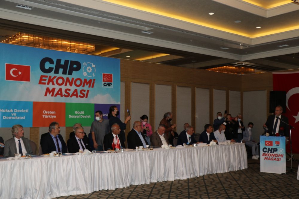 CHP Genel Başkan Yardımcısı ve Parti Sözcüsü Faik Öztrak, ekonomi masasında konuştu
