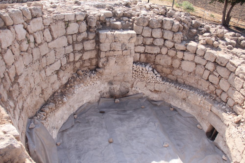 Aratos’un anıt mezarının bölgede eşsiz olduğu ortaya çıktı