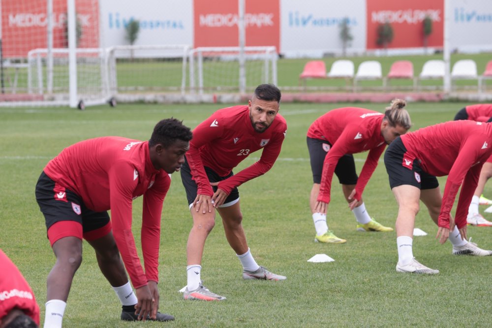 Yasin Öztekin: “Gol ve asist yapmaya açım”