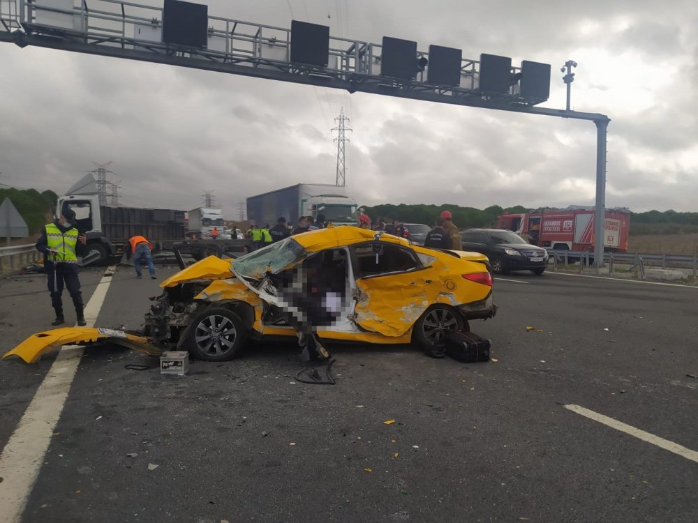 Çatalca’da feci kaza; 1 ölü 2 ağır yaralı