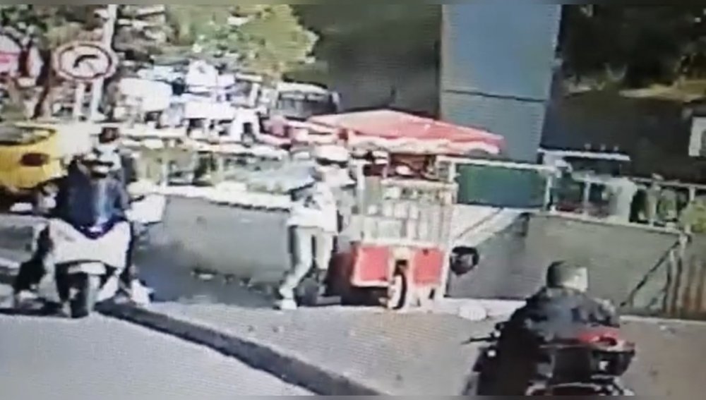 Şişli’de metro girişinde silahlı saldırı kamerada