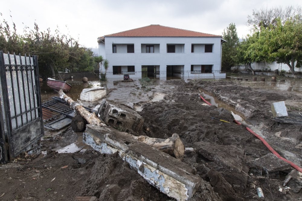 Eğriboz’u sel vurdu