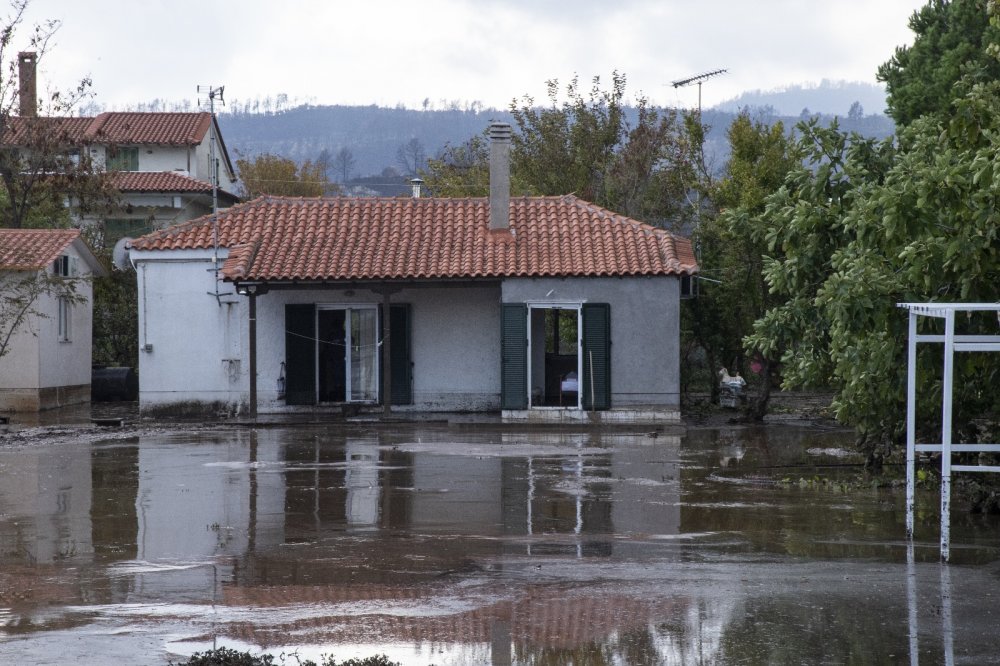 Eğriboz’u sel vurdu