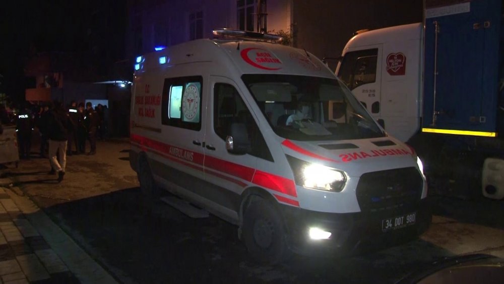 Sancaktepe’de cinnet getiren şahıs dehşet saçtı: 2 bekçi pompalı tüfekle yaralandı