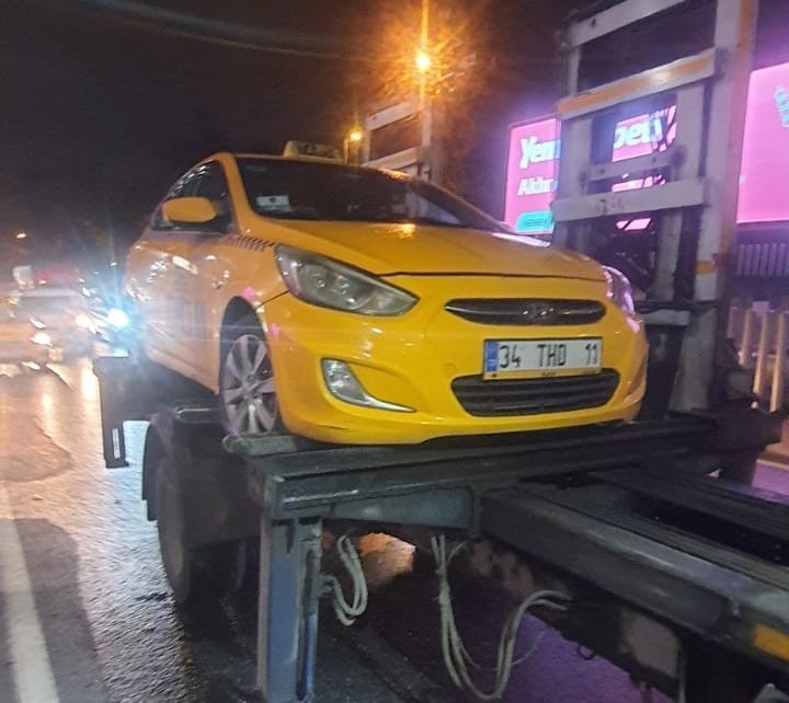 Yolcu seçtikleri belirlenen 4 ticari taksi trafikten men edildi