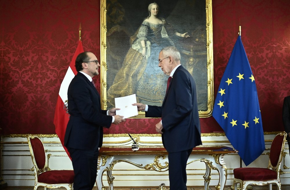 Avusturya’da yeni Başbakan Schallenberg yemin etti