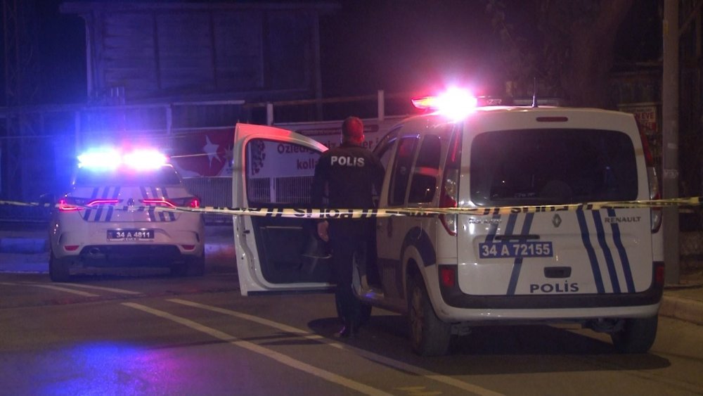 Avcılar’da ’dur’ ihtarına uymayan şüpheliler polise ateş açtı: 1 polis yaralı