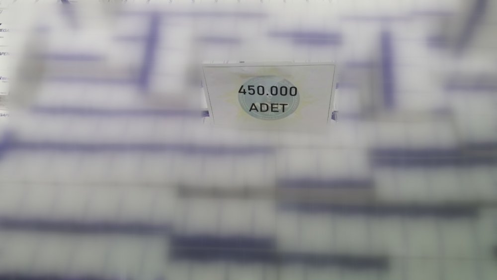 Başkentte tarihi operasyon: 451 bin adet kırmızı reçeteli ilaç ele geçirildi