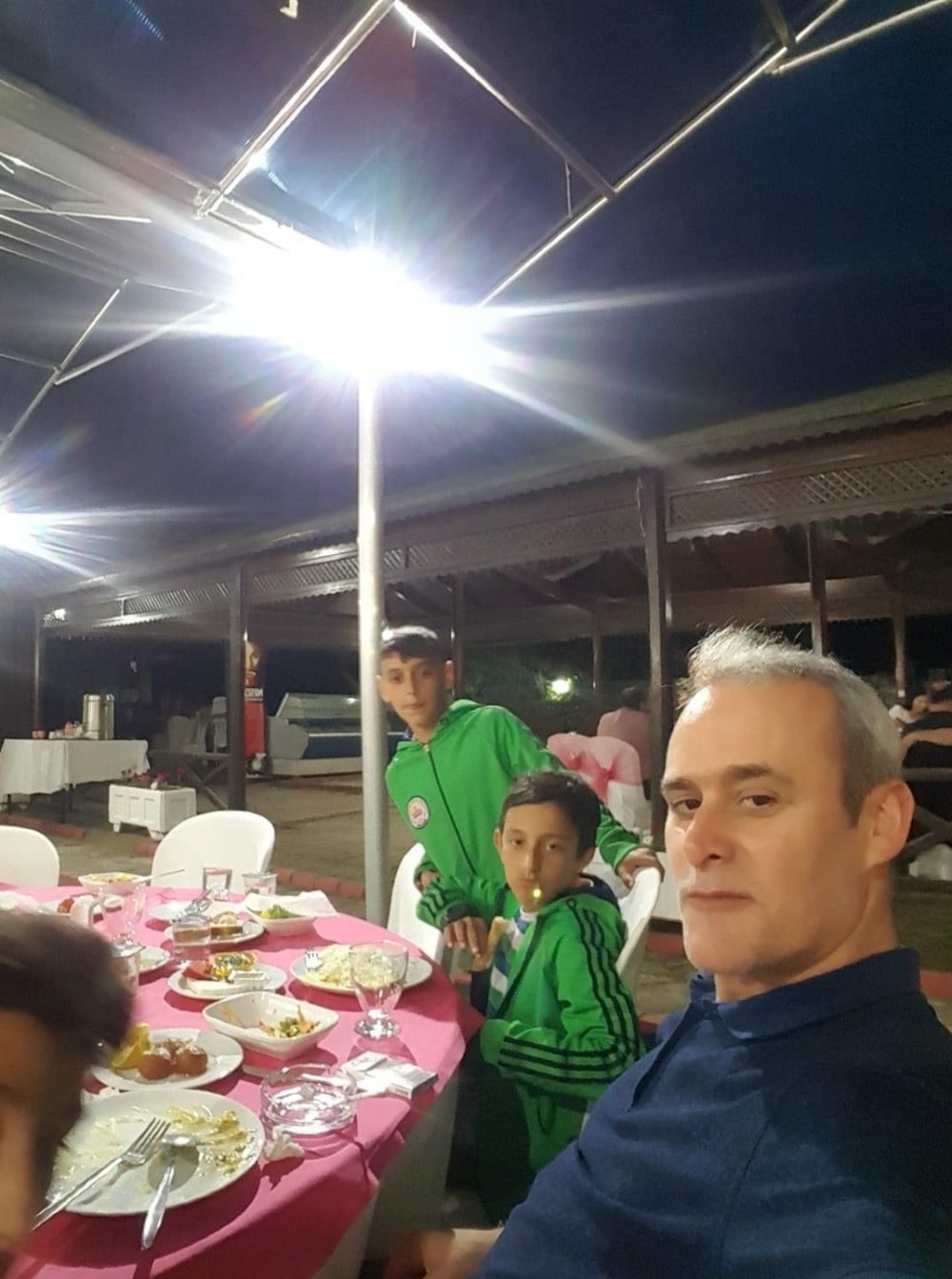 Şizofren amca uyuyan yeğenini bıçaklayıp öldürdü