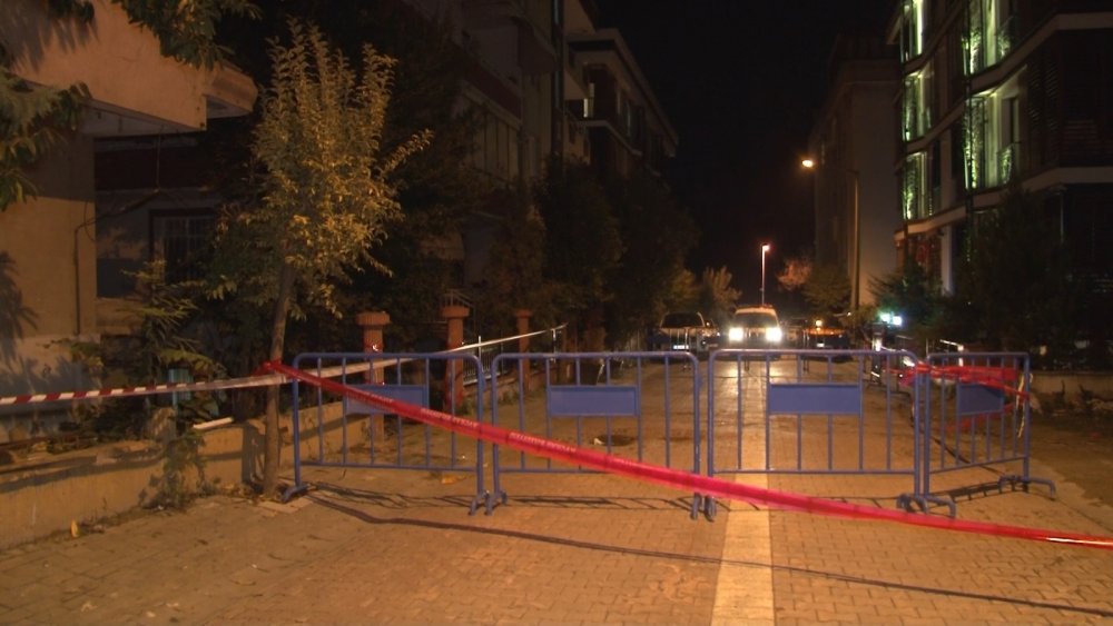 Avcılar’da bir apartman dairesinin balkonu çöktü, bina tahliye edildi