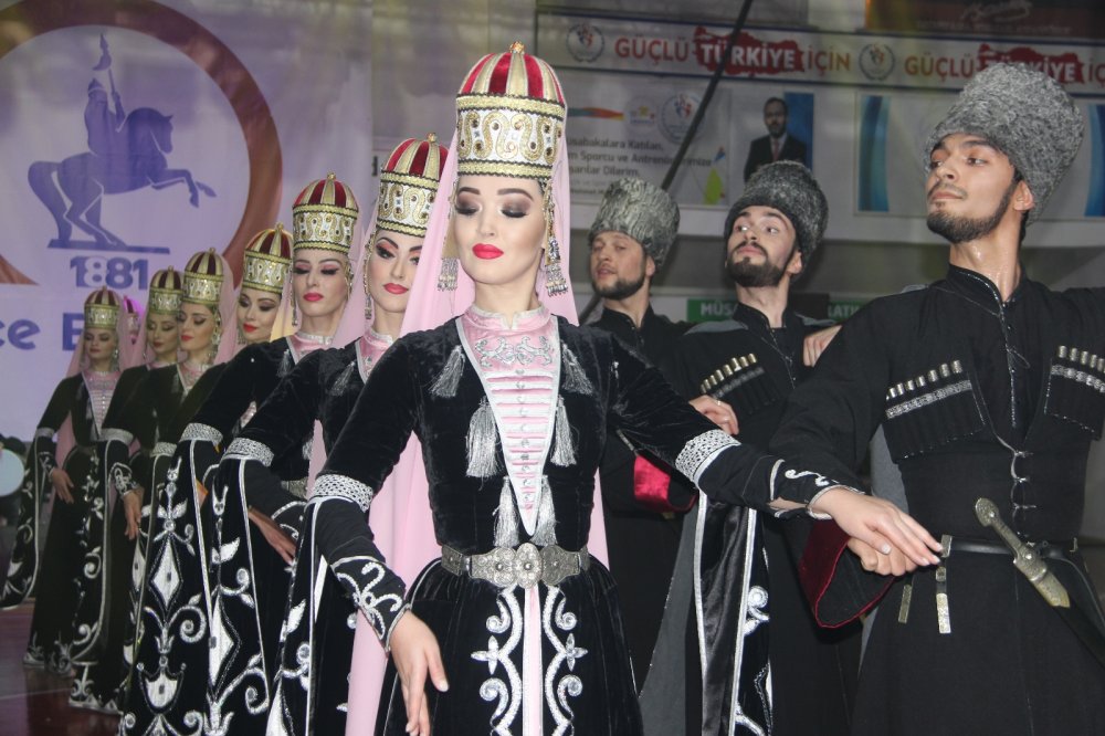 Kabardinka’nın gösterisi nefes kesti