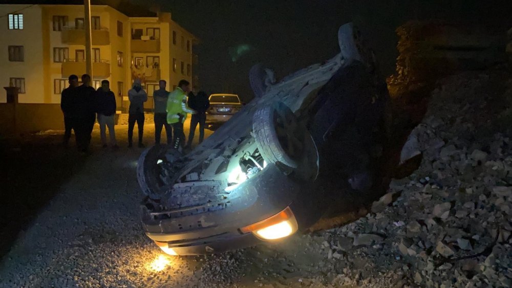 Bursa'da Polisten Kaçan şahısların araçları takla attı!