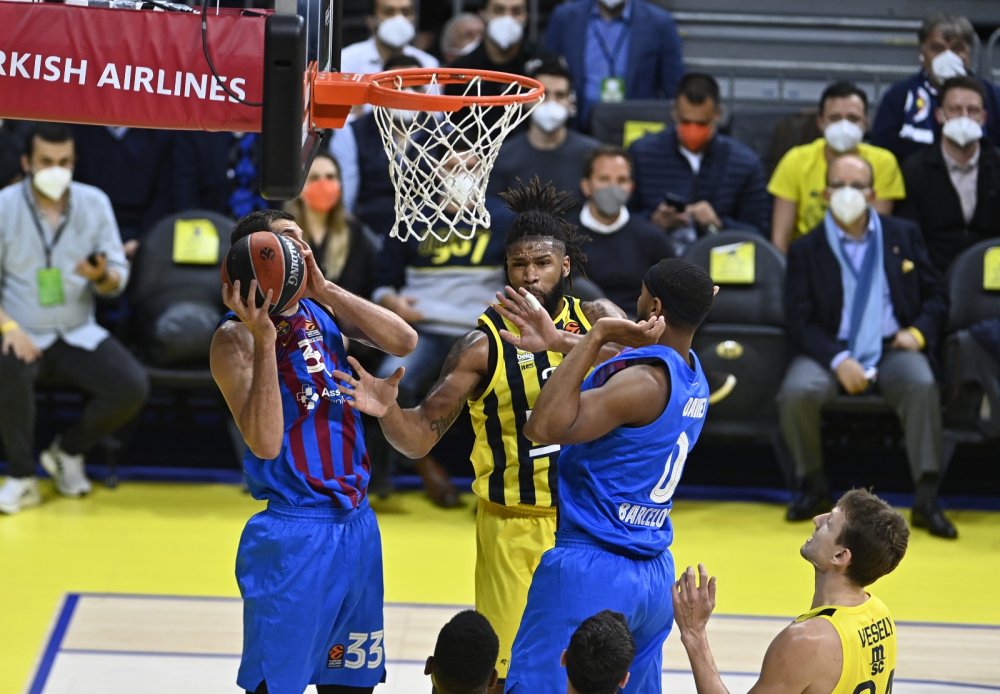 THY EuroLeague: Fenerbahçe: 74 - Barcelona: 76