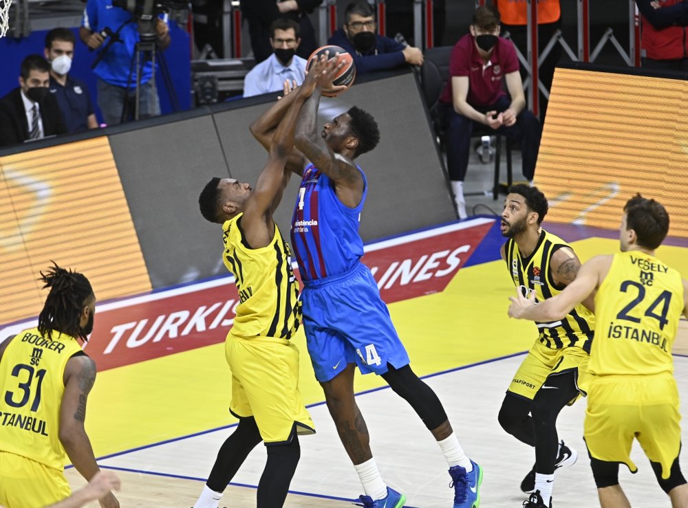 THY EuroLeague: Fenerbahçe: 74 - Barcelona: 76