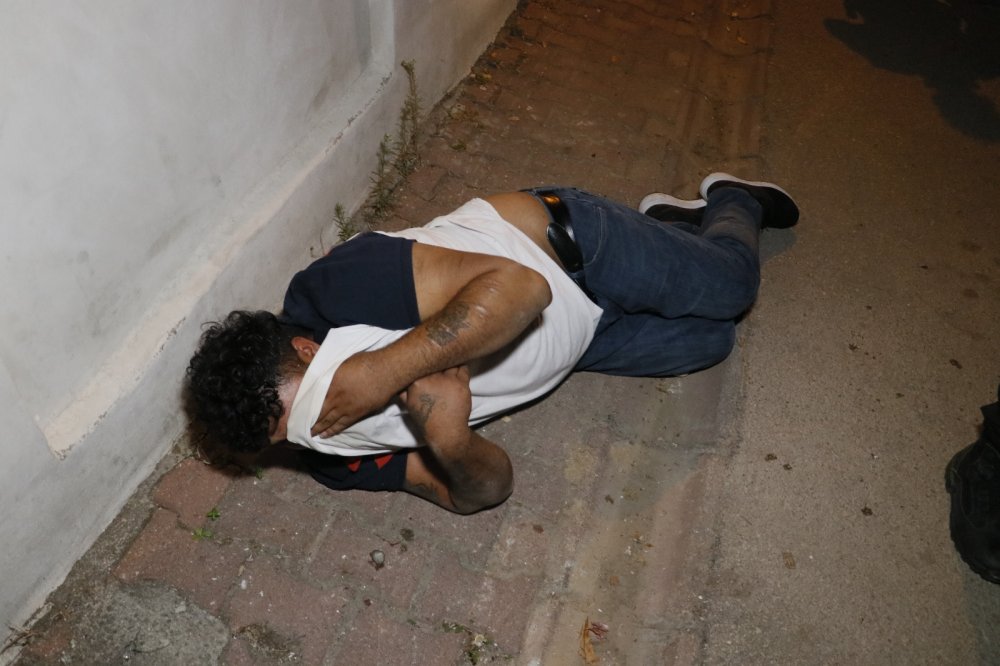 Adana'da Mahallede çıkan kavga hastanede de devam etti: 2 yaralı