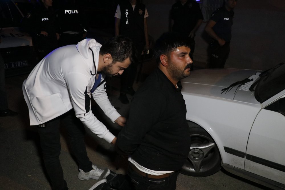 Adana'da Mahallede çıkan kavga hastanede de devam etti: 2 yaralı