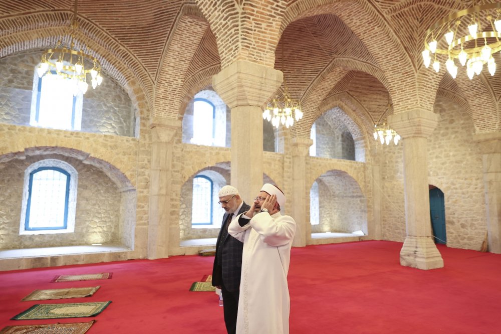 Diyanet İşleri Başkanı Erbaş ve Hafiz Osman Şahin Şuşa’da çifte ezan okudu