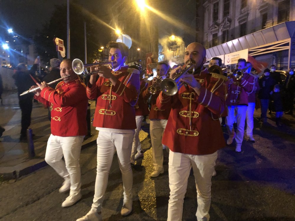 Cumhuriyetin 98. yılı Beyoğlu’nda coşkuyla kutlandı
