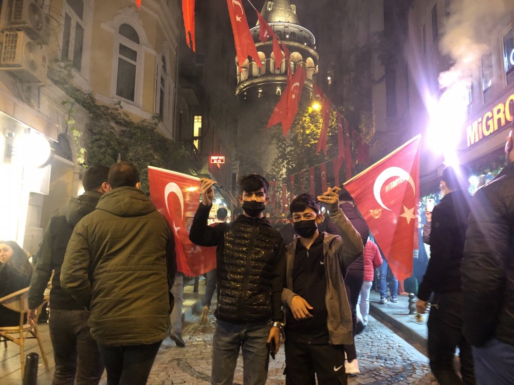 Cumhuriyetin 98. yılı Beyoğlu’nda coşkuyla kutlandı