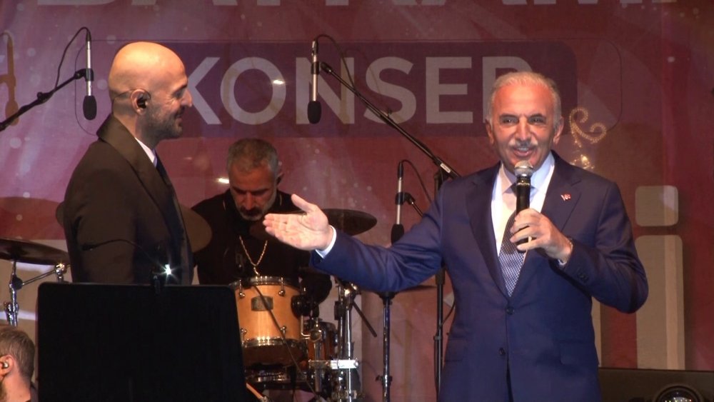 Ümraniye’de Soner Sarıkabadayı Konseri verildi