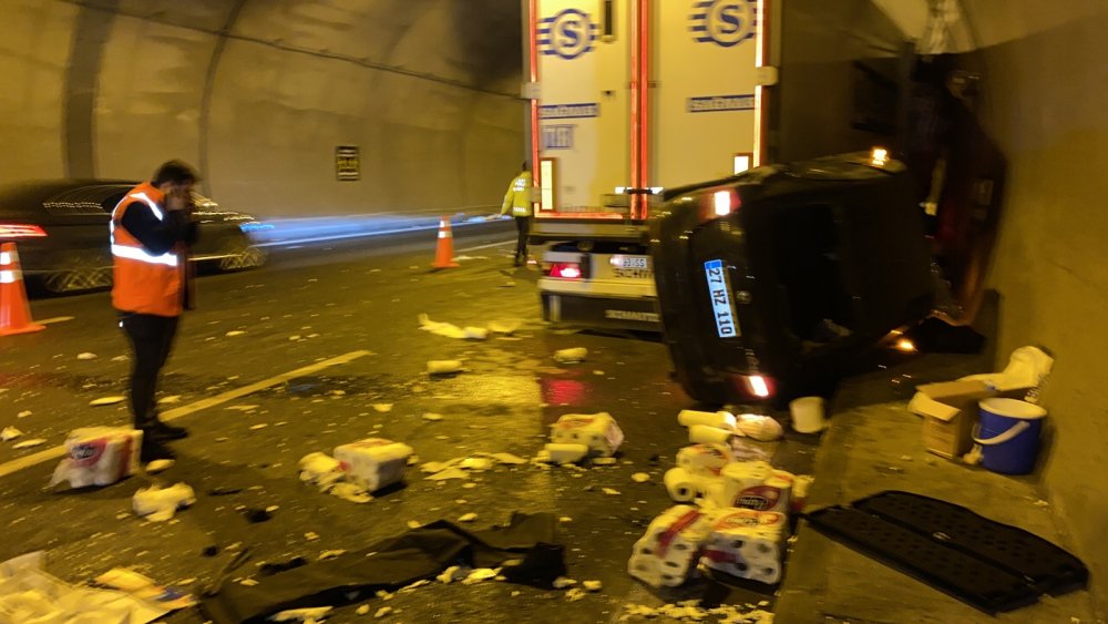 Adana-Ankara Otoyolu’nda zincirleme kaza: 4 yaralı