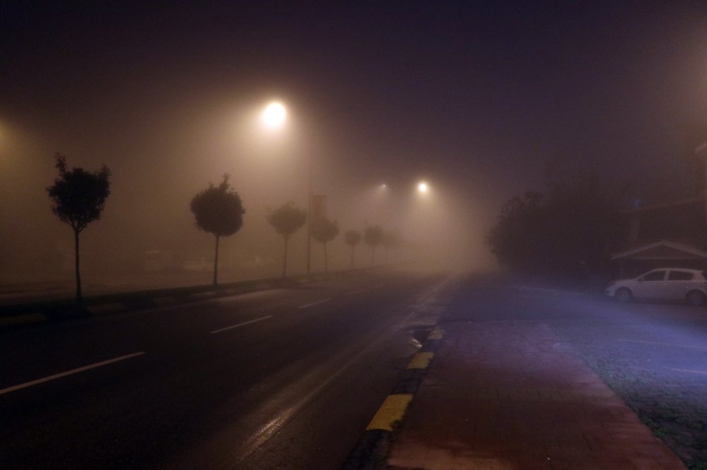 Sakarya sis içinde kaldı, görüş mesafesi 5 metreye kadar düştü