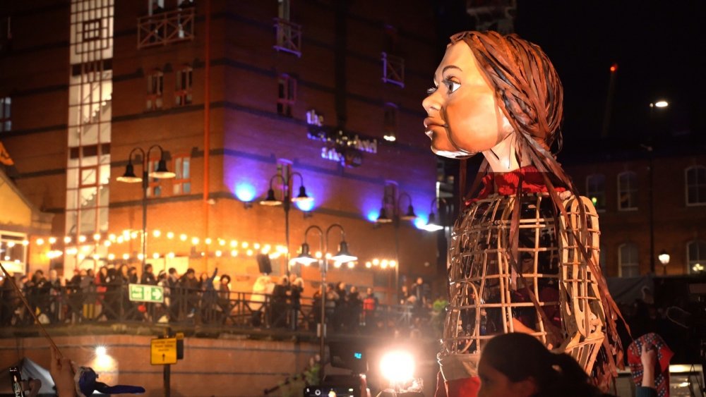 Mülteci çocuk kuklası "Emel" yolculuğunu tamamladı