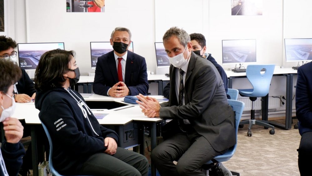 Bakan Özer: "İstanbul Havalimanı Yerleşkesi içerisine anaokulu açılmasını da gündemimize aldık”