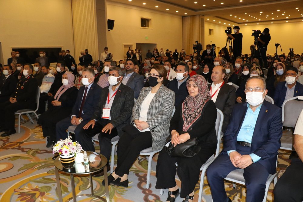 Bakan Yanık: “Bütün dünyaya 15 Temmuz ruhunu, tarihini, gerçeğini tek tek anlatacağız”