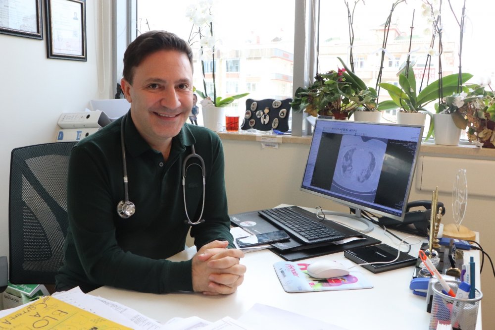 Prof. Dr. Özkaya: "Virüs artık akıllı bir organizma gibi davranıyor"