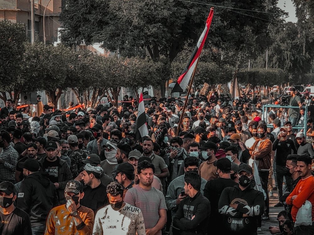 Irak’ta seçim sonuçlarına itiraz eden İran yanlısı gruplardan Yeşil Bölge’yi basma girişimi