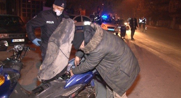 Hurdaya ayrılan motorla yakalandı “Aküyü sıfır almıştım, onu sökeyim” dedi