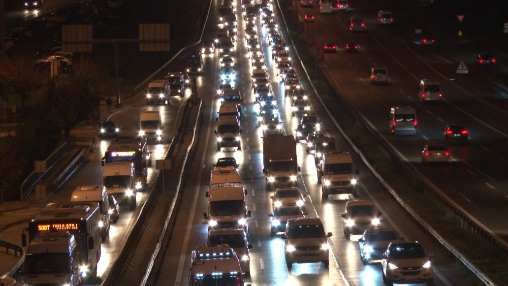 İstanbul’da haftanın ilk iş gününde trafik yoğunluğu