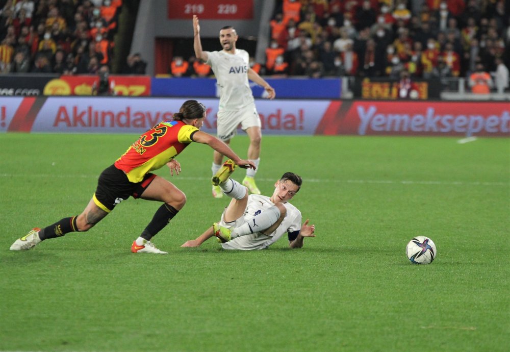 Spor Toto Süper Lig: Göztepe: 1 - Fenerbahçe: 1 (Maç sonucu)