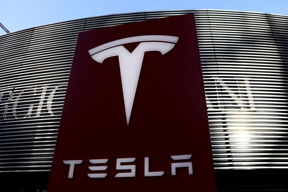 elon-musk-tesla-hisse-2.jpg