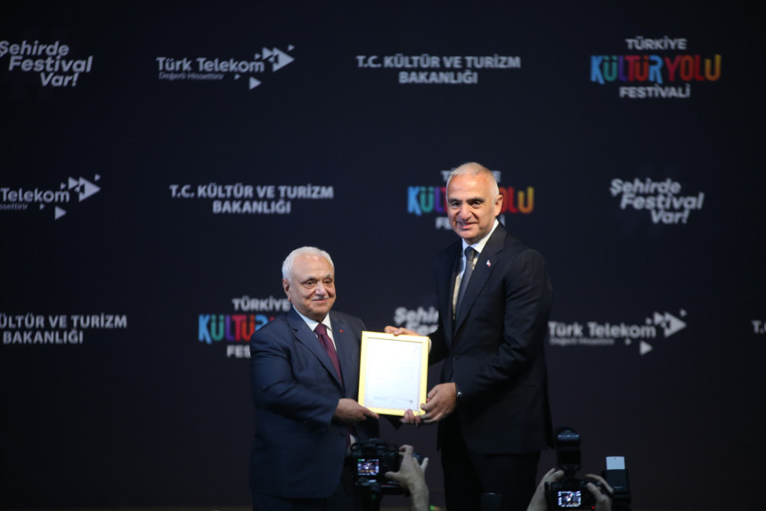 aa-20260502-41268338-41268337-kultu-wcd1.jpg