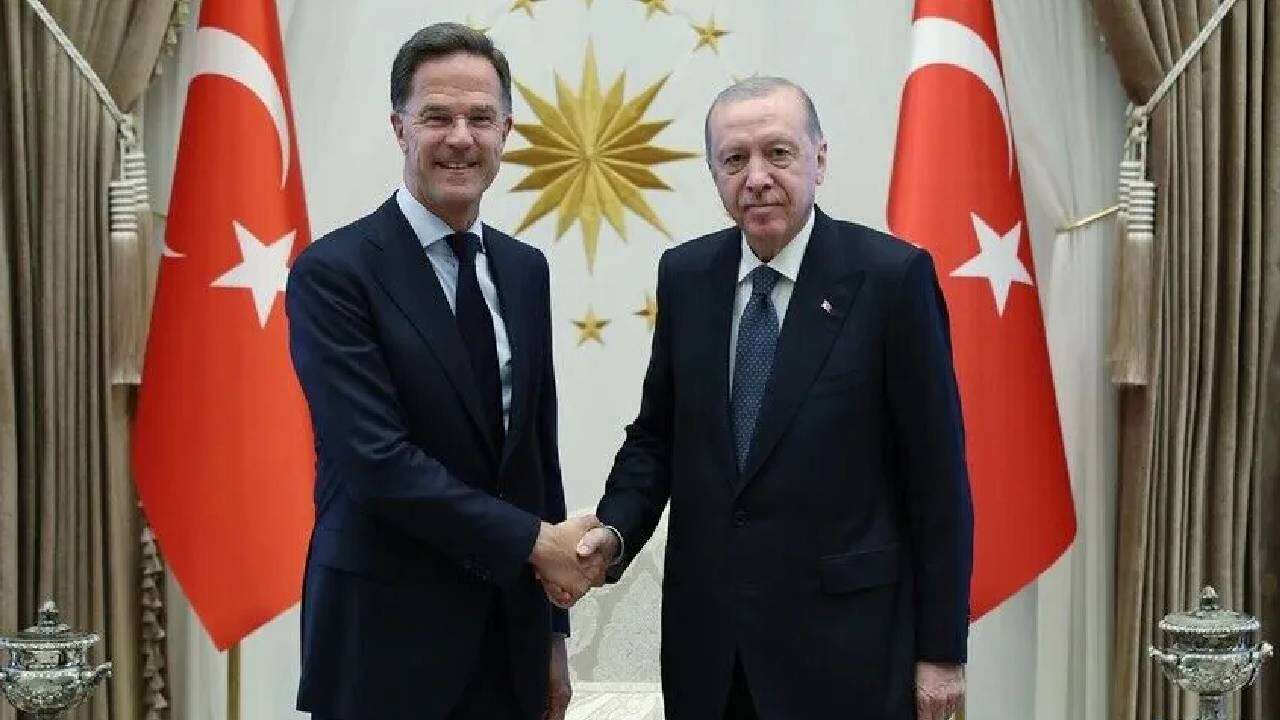 erdogan-nato-genel-sekreteri-rutteyi-cumhurbaskanligi-kulliyesinde-kabul-etti.jpg