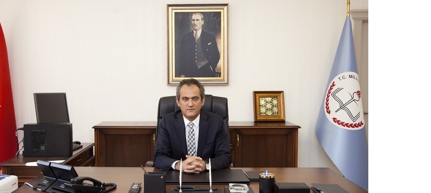 752x395-son-dakika-yeni-milli-egitim-bakani-mahmut-ozer-oldu-1628203706512.jpg