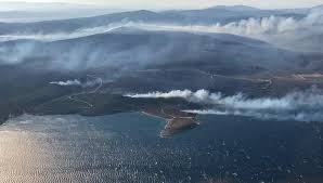 Çeşme'deki yangına havadan müdahale başladı