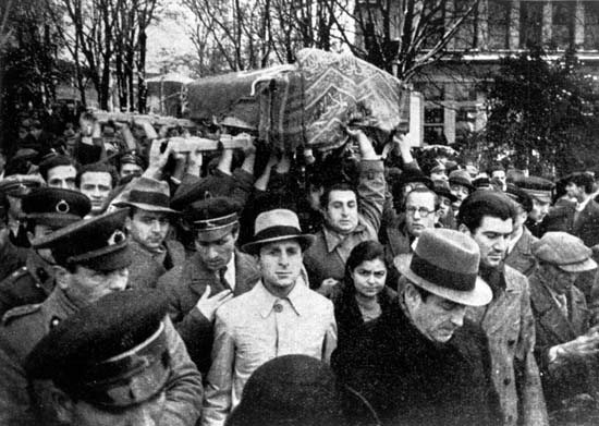 funeral-of-mehmet-akif-ersoy.jpg
